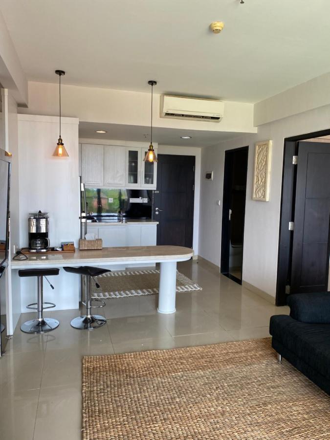 Stylish 2 Bedroom Penthouse Apt, Newly Refreshed, 50 Mbps, Pool, Gym, Resto 꾸따 외부 사진